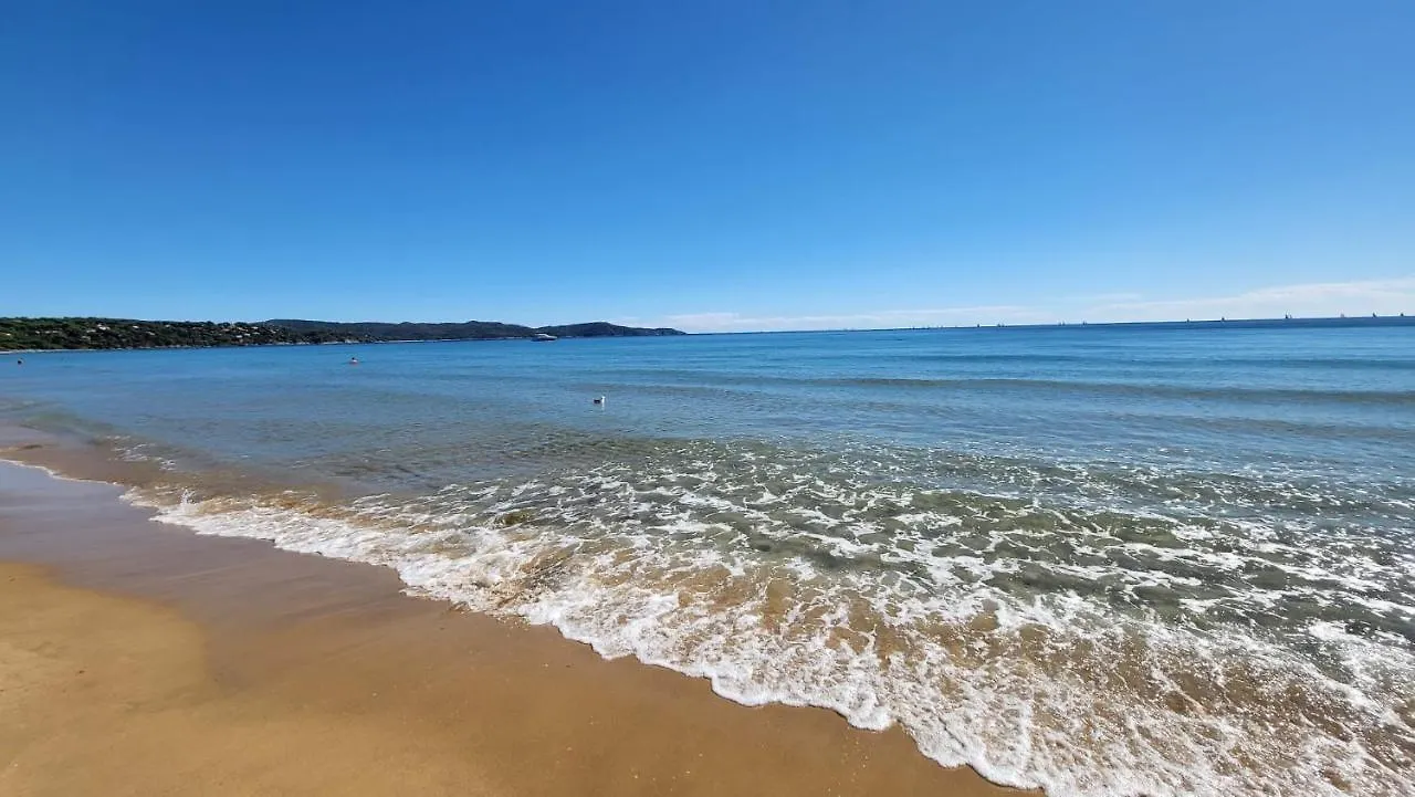 Les Citronniers - Splendide Vue Mer Acces Plage A Pieds A 5 Minutes Кавалер-сюр-Мер 0*,  Франция